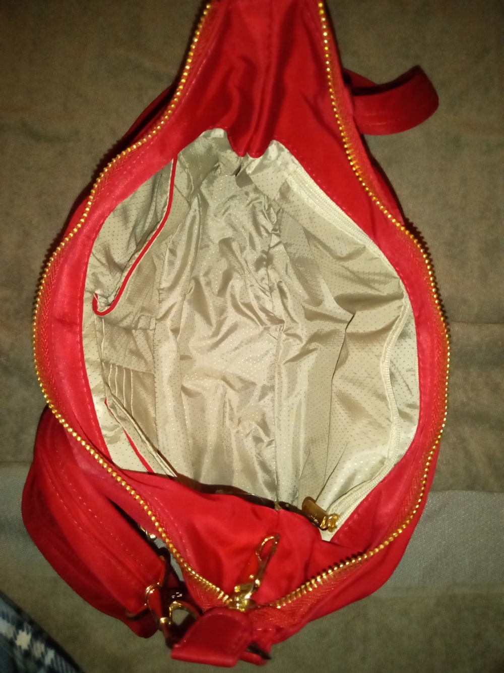 Travelon Red Shoulder Bag with Gold Hardware - Picture 4 of 4